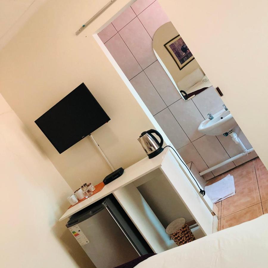 Mo-Nize Villa Guesthouse Otjiwarongo Zewnętrze zdjęcie