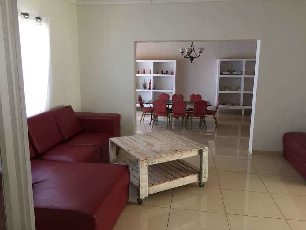 Mo-Nize Villa Guesthouse Otjiwarongo Zewnętrze zdjęcie